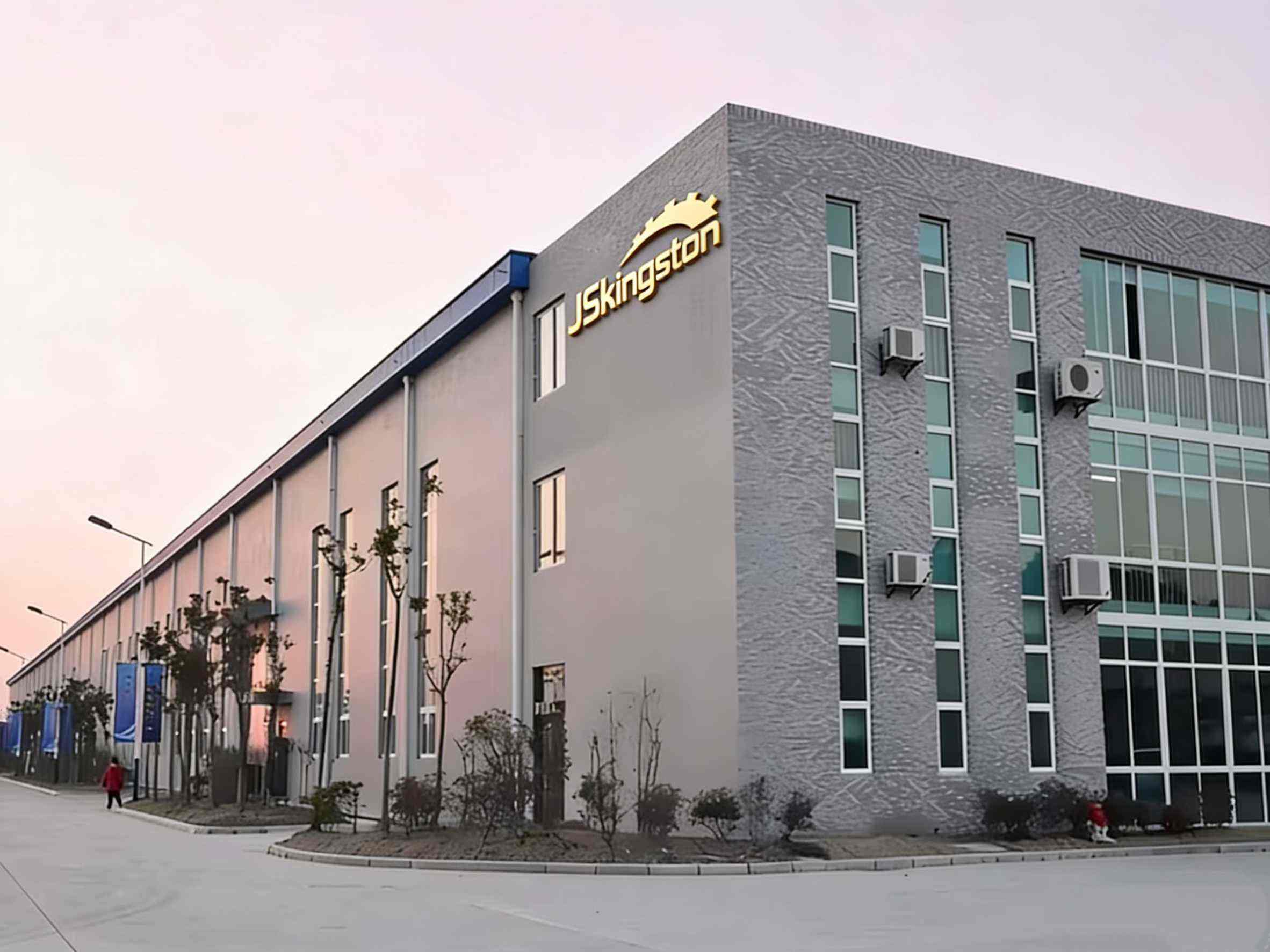 ကြှနျုပျတို့အကွောငျး