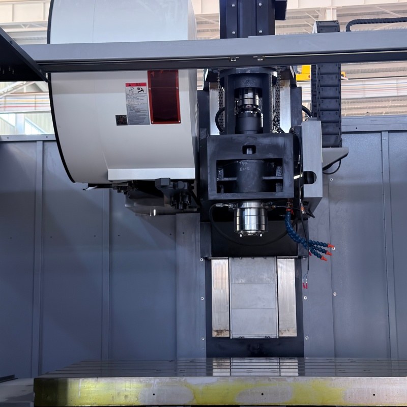 CNC milling machine for metel parts