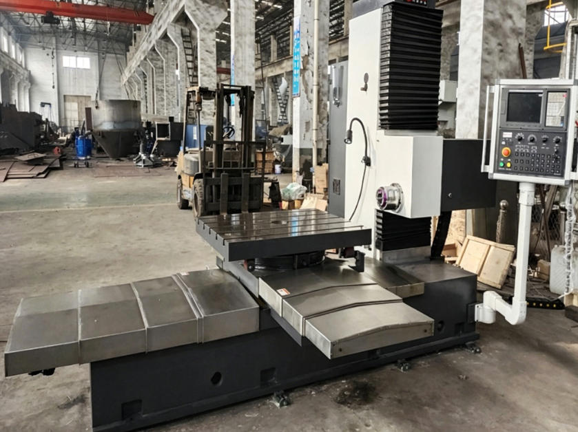 Industrial boring and milling machine 