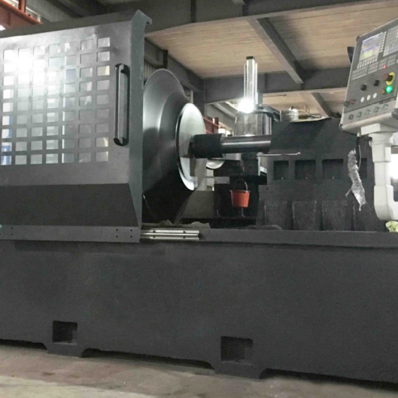 Large conical part spinning machine